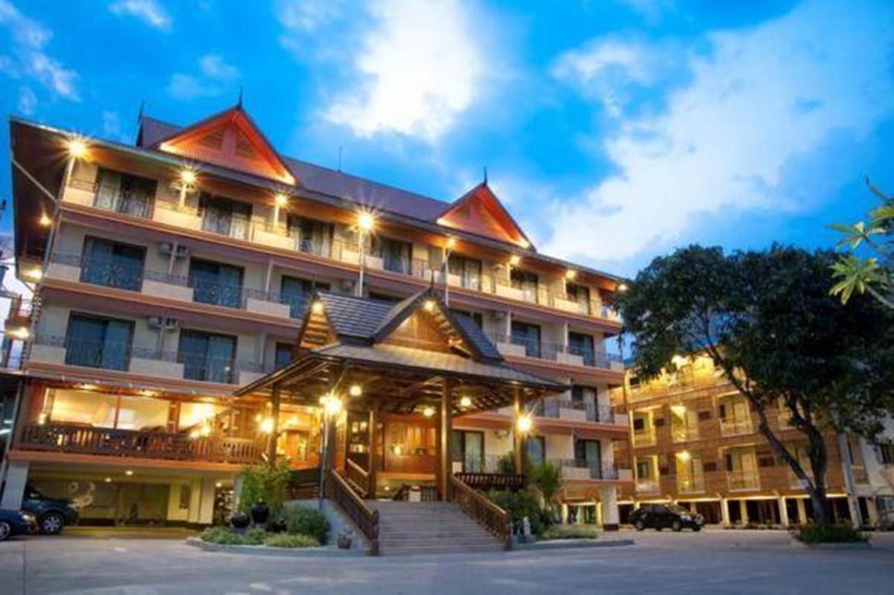 Baankhun Chiang Mai Hotel Exterior foto