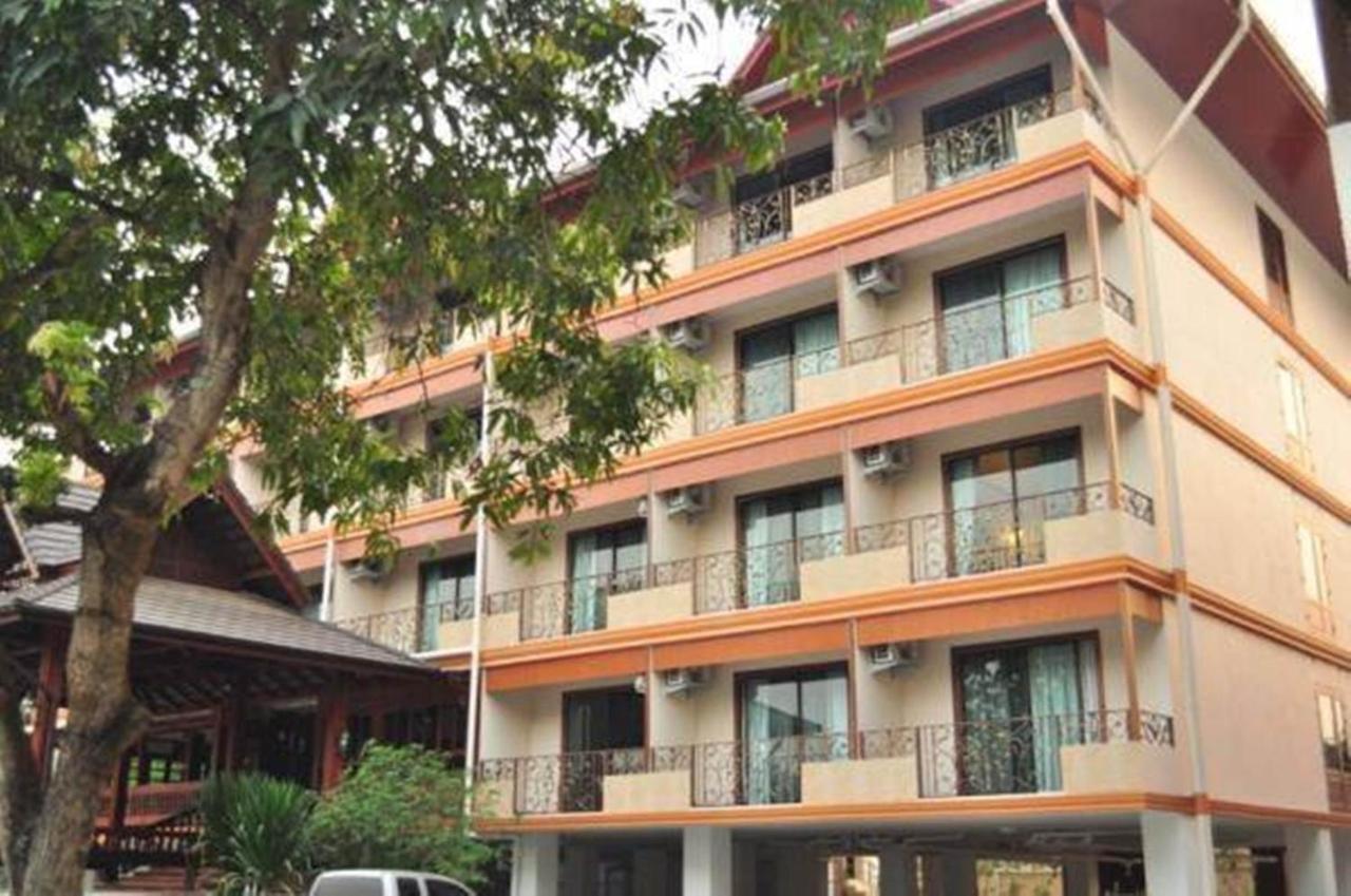 Baankhun Chiang Mai Hotel Exterior foto
